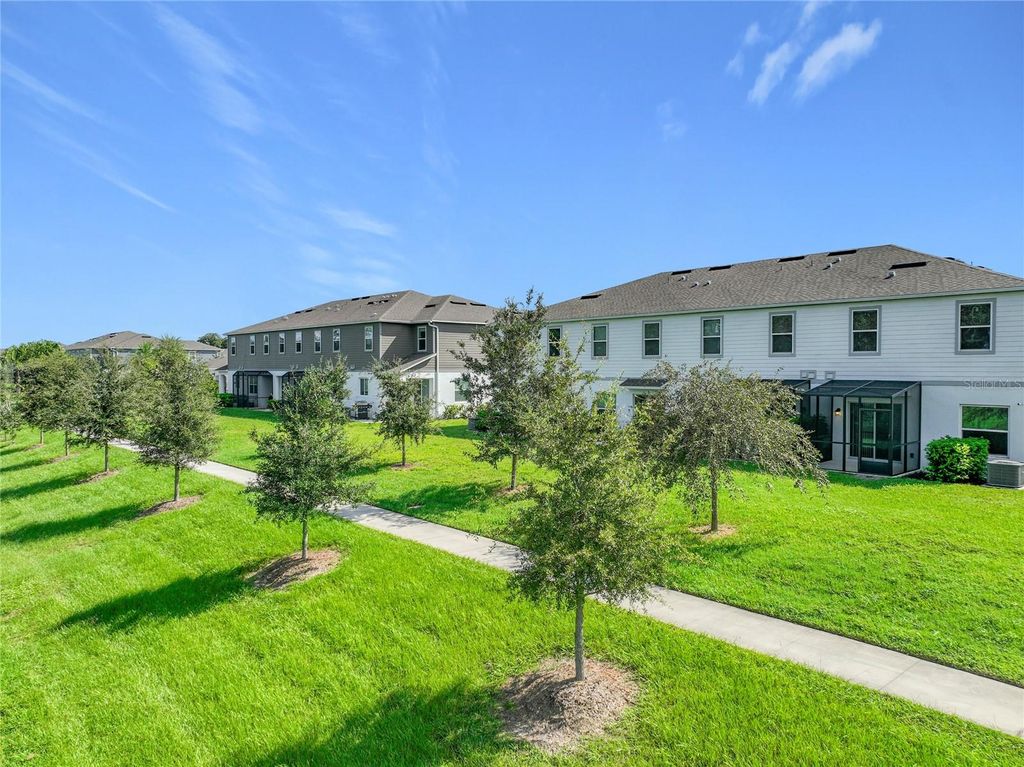 Image 31 of property listing at 4298 CAMPSITE LOOP, Orlando, FL 32824
