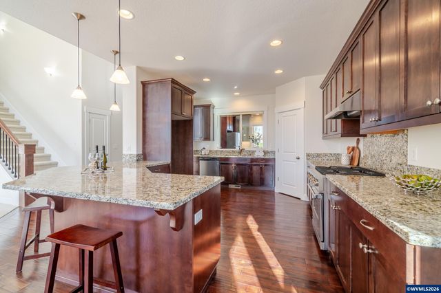 2998 NE Zuhlke Ln, Albany, OR 97321