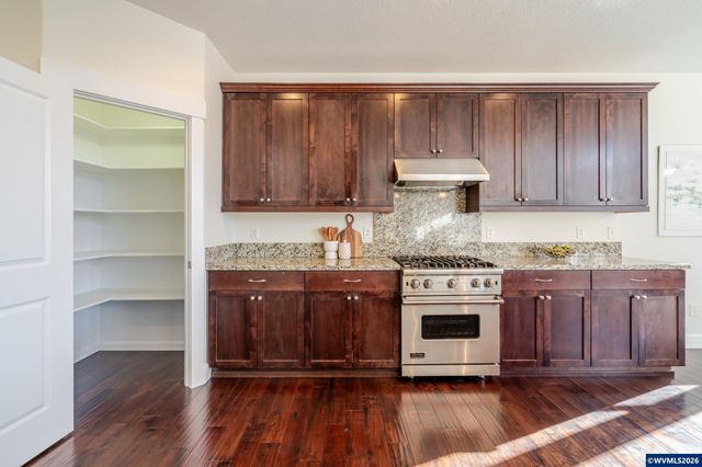 2998 NE Zuhlke Ln, Albany, OR 97321