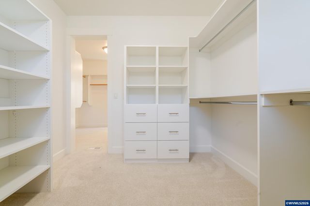 2998 NE Zuhlke Ln, Albany, OR 97321