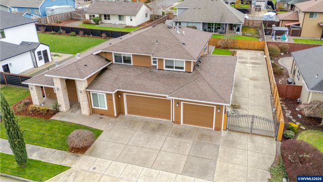 2998 NE Zuhlke Ln, Albany, OR 97321