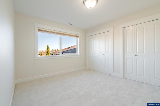 2998 NE Zuhlke Ln, Albany, OR 97321