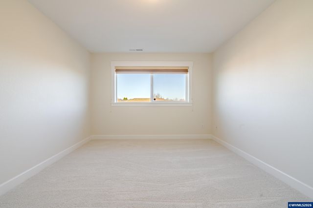 2998 NE Zuhlke Ln, Albany, OR 97321