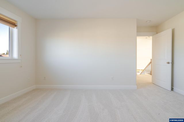 2998 NE Zuhlke Ln, Albany, OR 97321