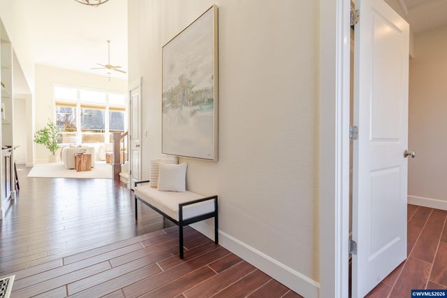 2998 NE Zuhlke Ln, Albany, OR 97321