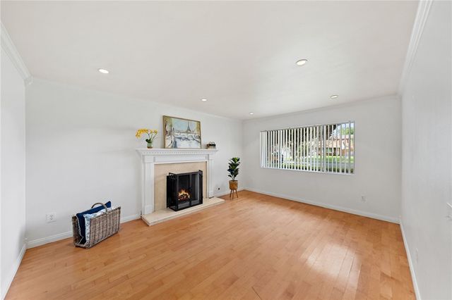 6090 Meadowbrook Lane, Riverside, CA 92504