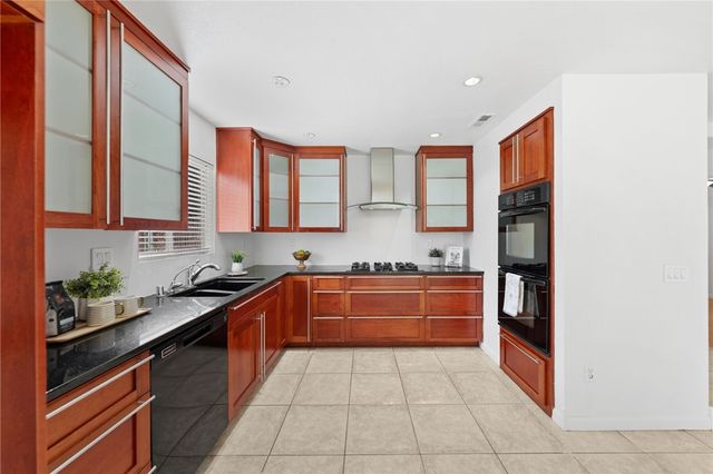 6090 Meadowbrook Lane, Riverside, CA 92504