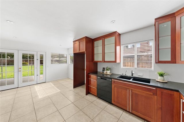 6090 Meadowbrook Lane, Riverside, CA 92504