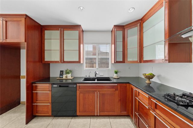 6090 Meadowbrook Lane, Riverside, CA 92504