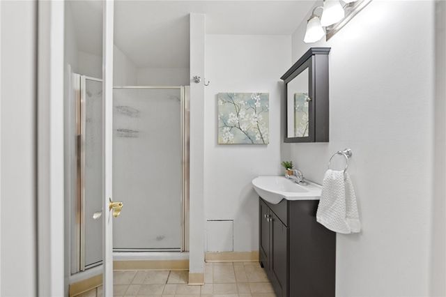 6090 Meadowbrook Lane, Riverside, CA 92504