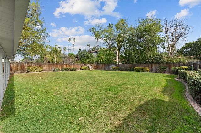 6090 Meadowbrook Lane, Riverside, CA 92504