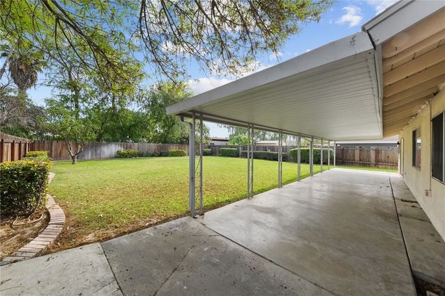 6090 Meadowbrook Lane, Riverside, CA 92504