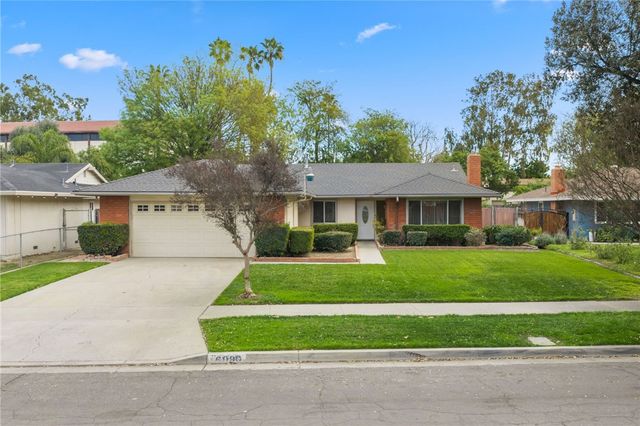 6090 Meadowbrook Lane, Riverside, CA 92504