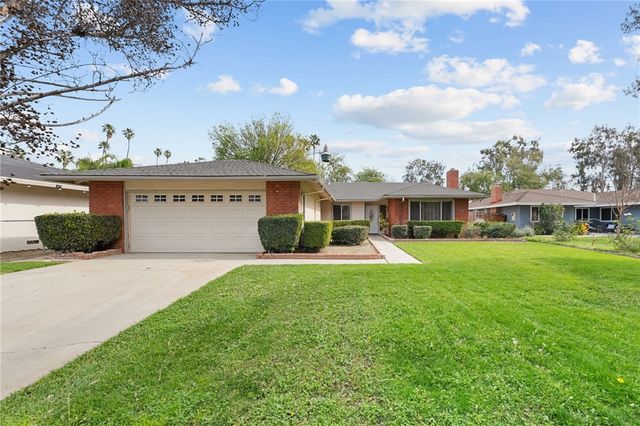 6090 Meadowbrook Lane, Riverside, CA 92504