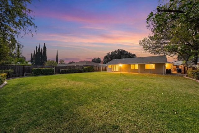 6090 Meadowbrook Lane, Riverside, CA 92504