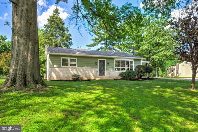 605 SYCAMORE DR, Columbia, PA 17512