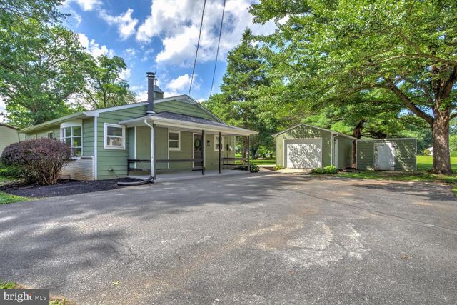 605 SYCAMORE DR, Columbia, PA 17512