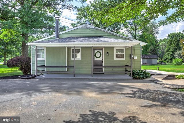 605 SYCAMORE DR, Columbia, PA 17512