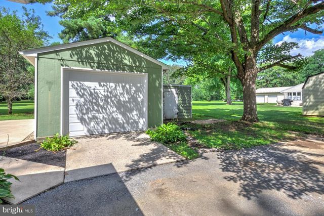 605 SYCAMORE DR, Columbia, PA 17512