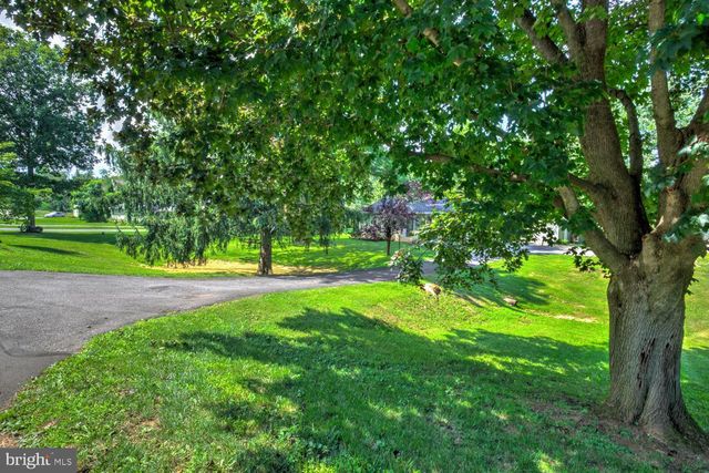 605 SYCAMORE DR, Columbia, PA 17512