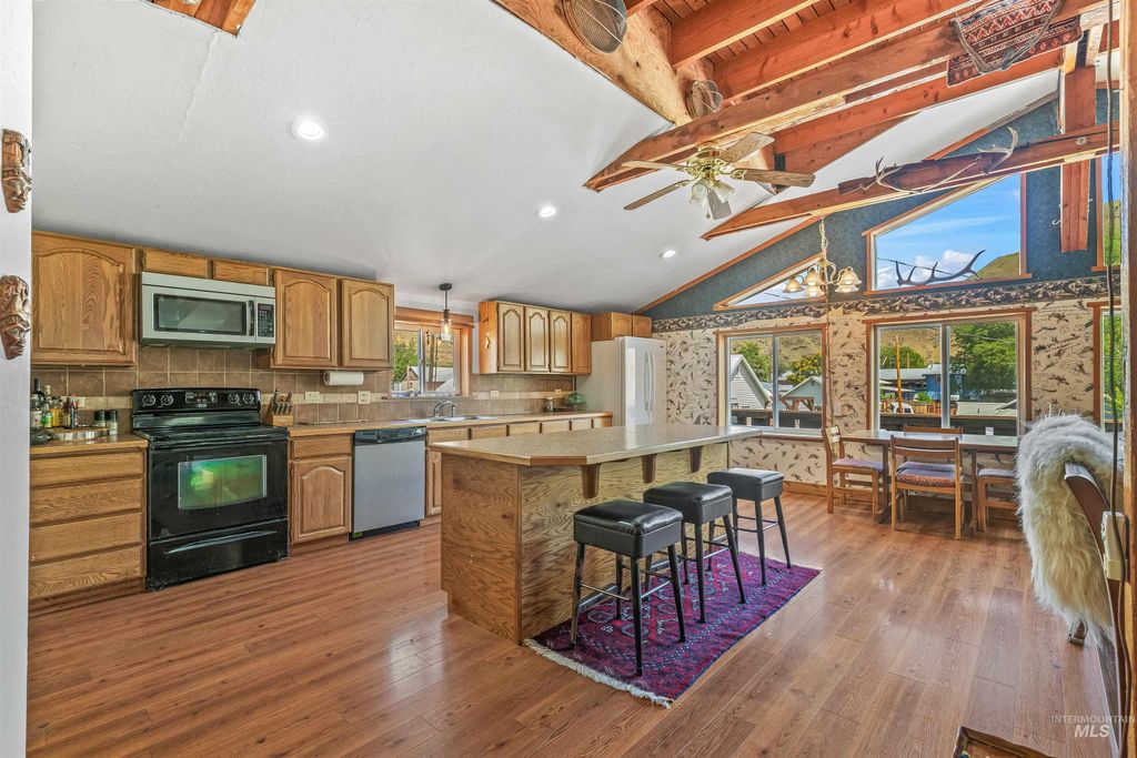 302 Berger St, Riggins, ID 83549 photo 6