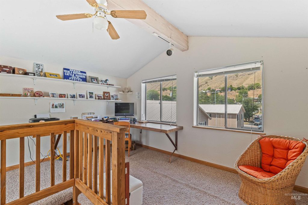 302 Berger St, Riggins, ID 83549 photo 8