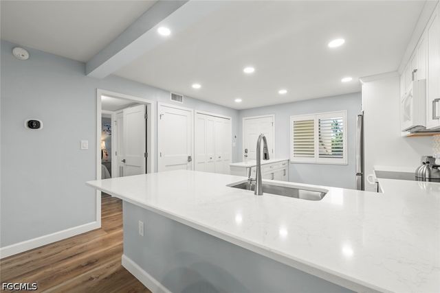 979 E Gulf DR 242, Sanibel, FL 33957