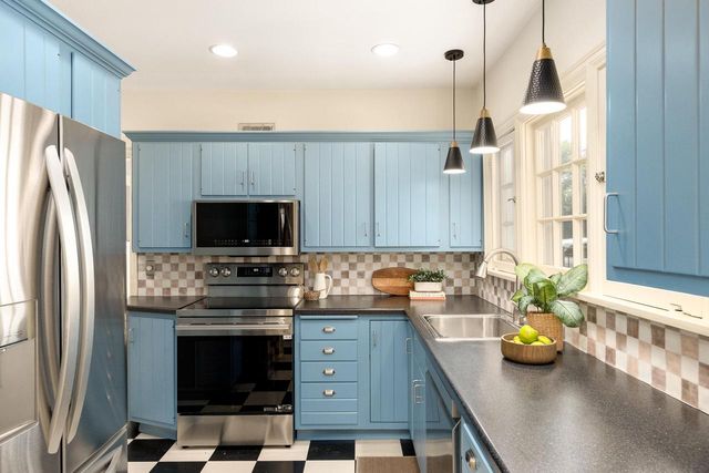 165 N 85th STREET, Wauwatosa, WI 53226