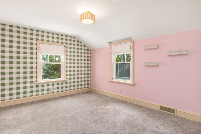 165 N 85th STREET, Wauwatosa, WI 53226