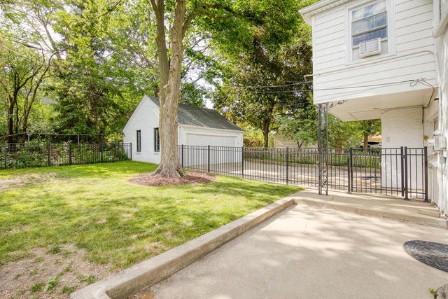 165 N 85th STREET, Wauwatosa, WI 53226