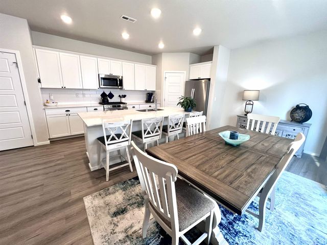 24348 E Goshawk Way, Liberty Lake, WA 99019