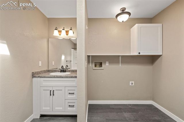 1050 Sundance Street, Woodland Park, CO 80863