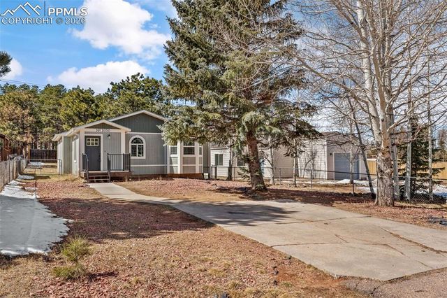 1050 Sundance Street, Woodland Park, CO 80863