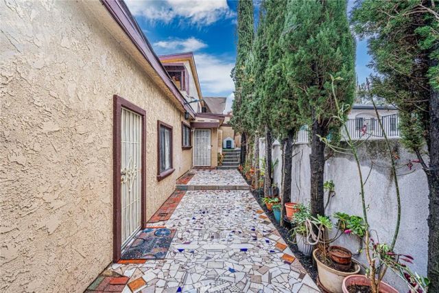 10334 Tujunga Canyon, Tujunga, CA 91042