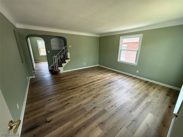 8314 Vineyard Avenue, Cleveland, OH 44105