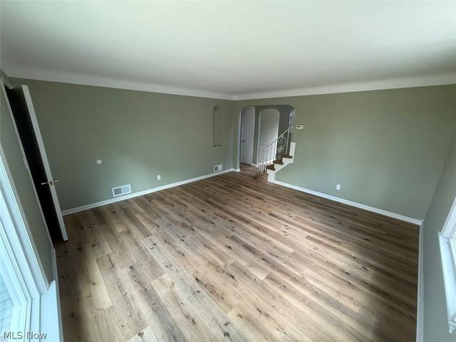 8314 Vineyard Avenue, Cleveland, OH 44105
