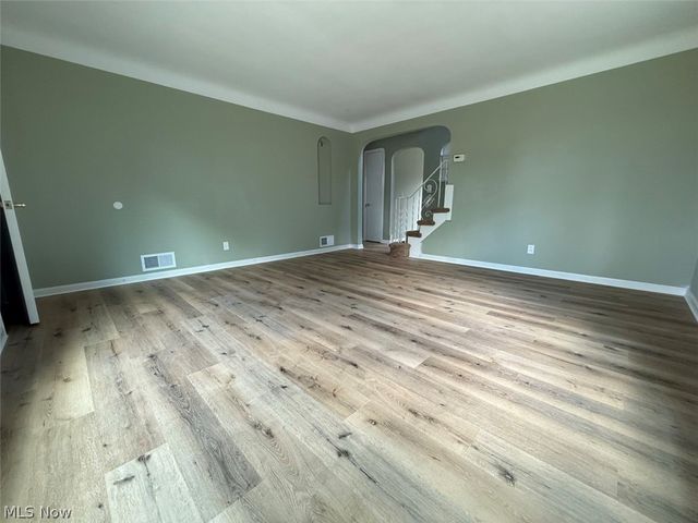 8314 Vineyard Avenue, Cleveland, OH 44105