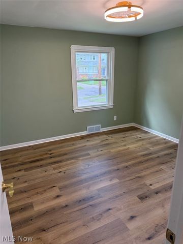 8314 Vineyard Avenue, Cleveland, OH 44105