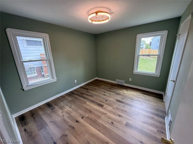8314 Vineyard Avenue, Cleveland, OH 44105