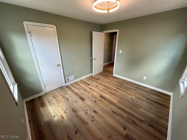 8314 Vineyard Avenue, Cleveland, OH 44105