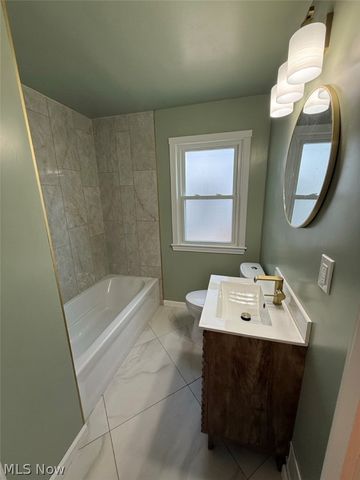 8314 Vineyard Avenue, Cleveland, OH 44105
