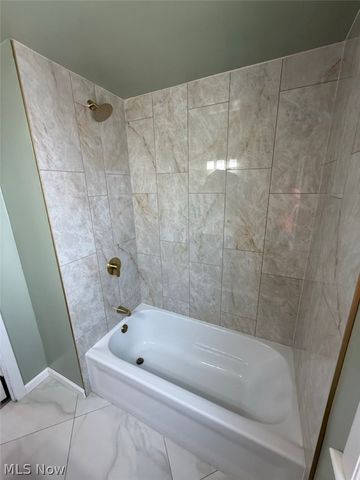 8314 Vineyard Avenue, Cleveland, OH 44105