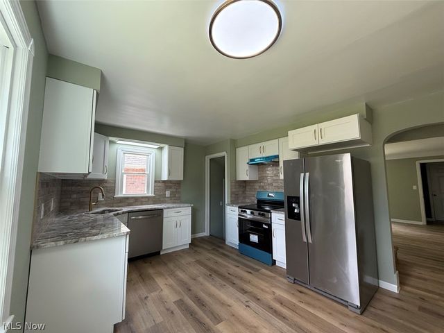 8314 Vineyard Avenue, Cleveland, OH 44105
