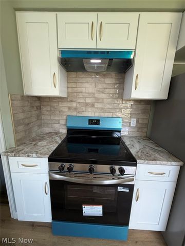 8314 Vineyard Avenue, Cleveland, OH 44105