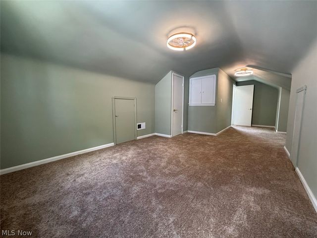 8314 Vineyard Avenue, Cleveland, OH 44105