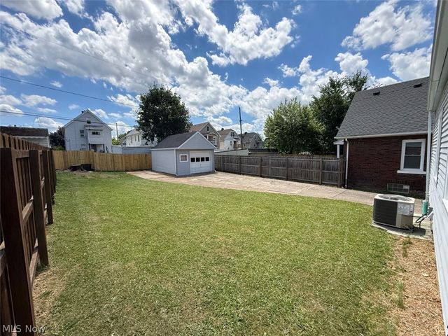 8314 Vineyard Avenue, Cleveland, OH 44105