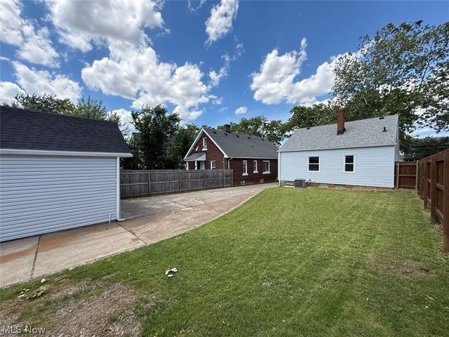 8314 Vineyard Avenue, Cleveland, OH 44105