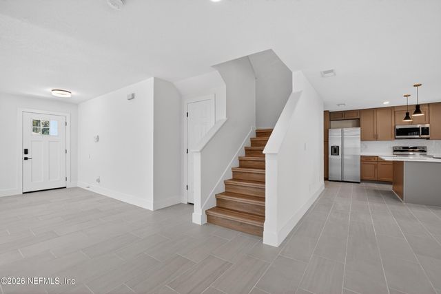 1124 SUNRAY Court, Jacksonville, FL 32218