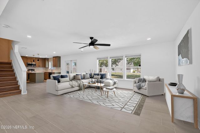 1124 SUNRAY Court, Jacksonville, FL 32218