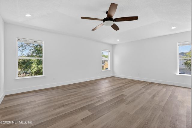 1124 SUNRAY Court, Jacksonville, FL 32218